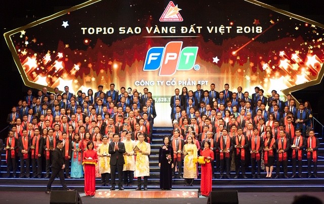 Ông Hoàng Việt Anh, Phó Tổng Giám đốc FPT tại Lễ trao giải Sao Vàng đất Việt 2018