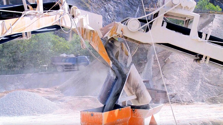 Sản phẩm cát nghiền được sản xuất tại Thanh Hóa đạt yêu cầu cho sản xuất bê tông, vữa trát, giá cả tương đối cạnh tranh