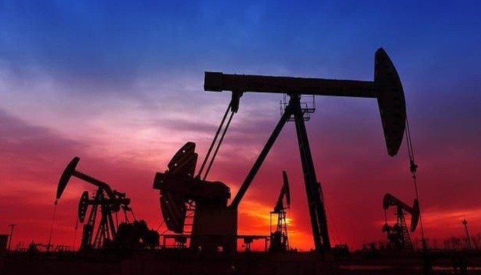Giá dầu tăng sau tuyên bố giảm sản lượng của Saudi Arabia