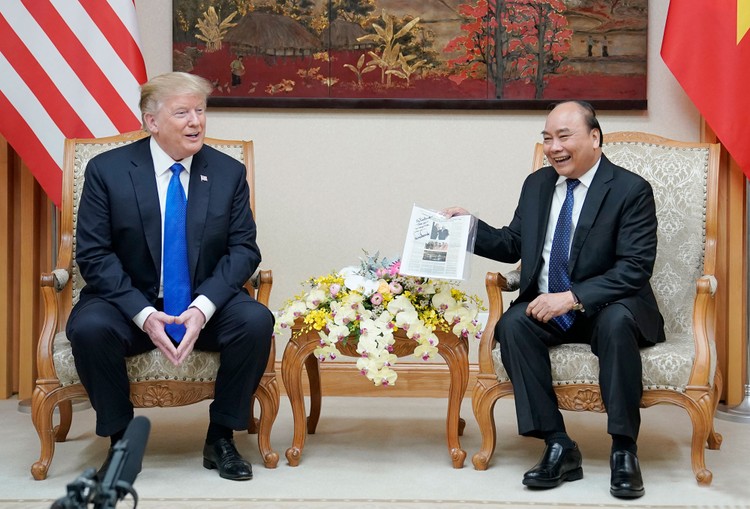 Thủ tướng Chính phủ Nguyễn Xuân Phúc hội kiến Tổng thống Hoa Kỳ Donald Trump. Ảnh: Hiếu Nguyễn