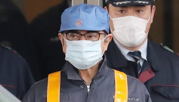 Cựu chủ tịch Nissan Carlos Ghosn rời Trại giam Tokyo ngày 6/3 sau khi được bảo lãnh - Ảnh: Nikkei.