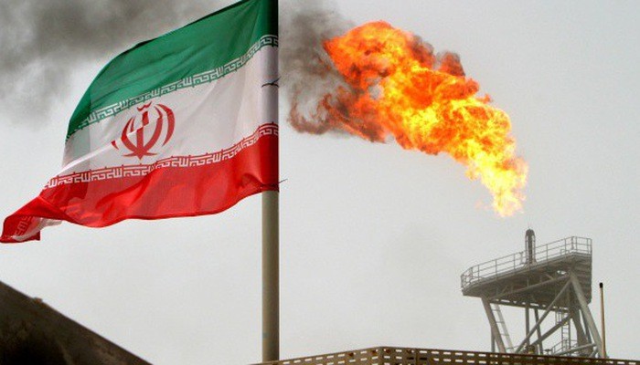 Mỹ đang tìm cách cắt nguồn thu từ xuất khẩu dầu của Iran - Ảnh: Reuters.