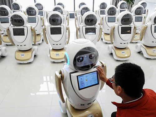 Robot đang ngày càng phổ biến trong nhiều lĩnh vực.Ảnh: AFP