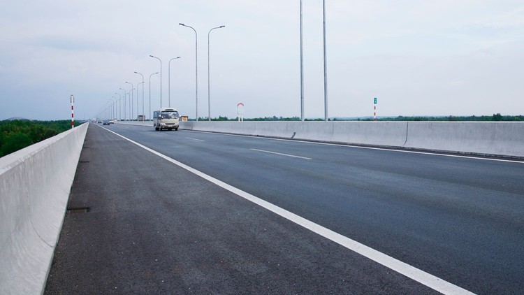 Dự án Đầu tư xây dựng đoạn Quốc lộ 45 - Nghi Sơn có tổng mức đầu tư dự kiến 6.333 tỷ đồng, trong đó vốn đầu tư của Nhà nước tham gia Dự án là 2.003 tỷ đồng (ảnh minh họa). Ảnh: Tiên Giang