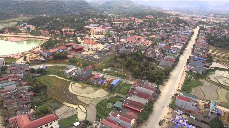 Có 3 nhà thầu tham dự Gói thầu số 3 thuộc Dự án Đường trục chính đến trung tâm huyện Văn Bàn, tỉnh Lào Cai. Ảnh: Văn Lịch