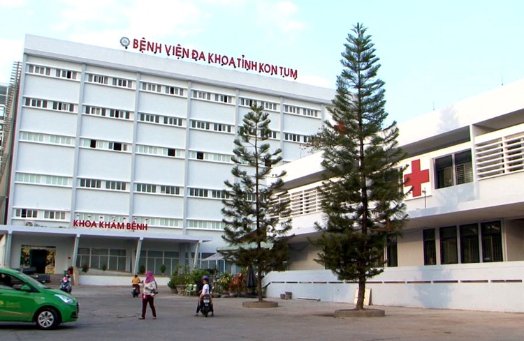 Gói thầu số 1 Thuốc generic do Bệnh viện Đa khoa tỉnh Kon Tum tổ chức đấu thầu tập trung. Ảnh: Thu Trang