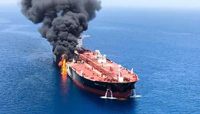 Một trong hai tàu chở dầu bị tấn công ở Vịnh Oman ngày 13/6.