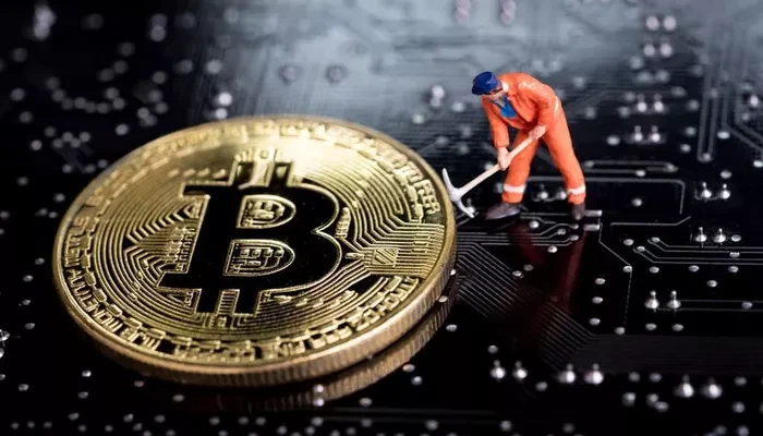 Giá tiền ảo Bitcoin biến động mạnh thời gian gần đây.
