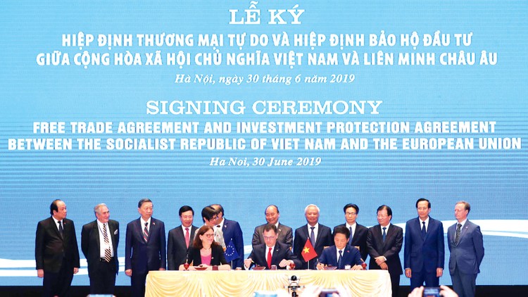 Với việc thực thi EVFTA, môi trường kinh tế - xã hội Việt Nam sẽ có những đổi thay tích cực trong thời gian tới. Ảnh: Trương Gia