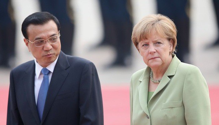 Thủ tướng Trung Quốc Lý Khắc Cường (trái) và Thủ tướng Đức Angela Merkel.