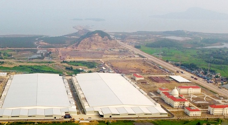 Khu công nghiệp, cảng biển Hải Hà được quy hoạch với tổng diện tích 4.988 ha, đất sản xuất công nghiệp là 2.745 ha. Ảnh: Khánh Giang