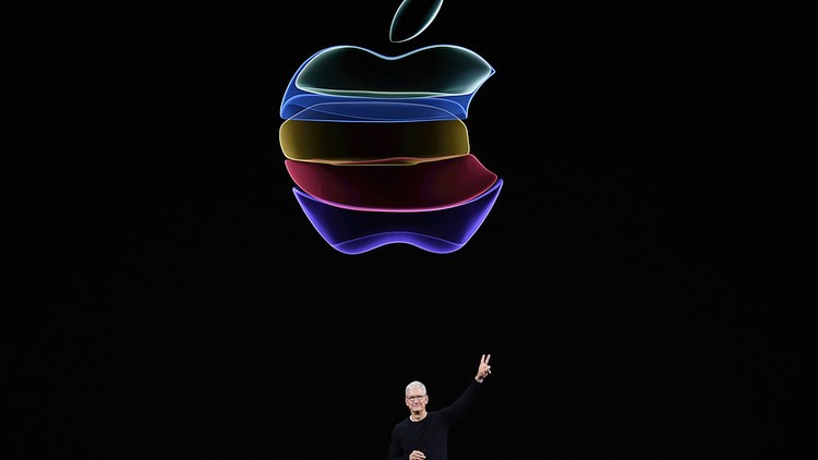 Tổng giám đốc (CEO) Tim Cook của Apple trong lễ giới thiệu sản phẩm ngày 11/9 - Ảnh: Bloomberg.