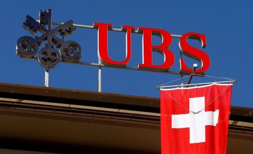 Lợi nhuận ròng của UBS giảm mạnh. Ảnh: reuters