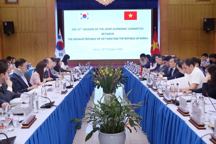 Toàn cảnh Kỳ họp lần thứ 17 Ủy ban Liên Chính phủ Việt Nam - Hàn Quốc. Ảnh: Huấn Anh