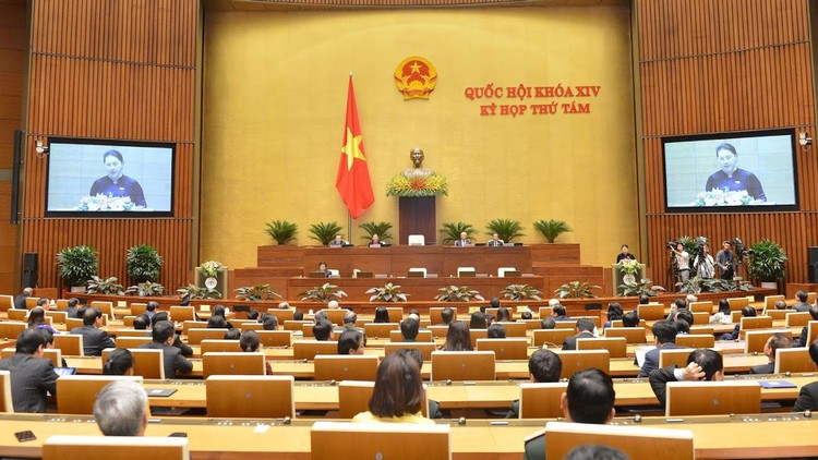 Chủ tịch Quốc hội Nguyễn Thị Kim Ngân phát biểu tại phiên bế mạc Kỳ họp thứ 8 Quốc hội khóa XIV. Ảnh: Quang Khánh