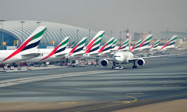 Máy bay của hãng Emirates tại sân bay quốc tế Dubai. Ảnh:Bloomberg