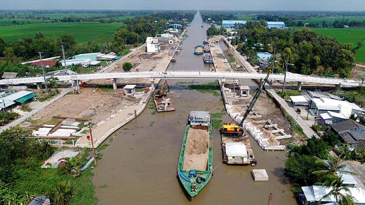 Tình trạng xâm nhập mặn đang ảnh hưởng nghiêm trọng đến đời sống, sinh kế của hàng chục triệu người dân tại Đồng bằng sông Cửu Long. Ảnh: Phan Thanh Cường