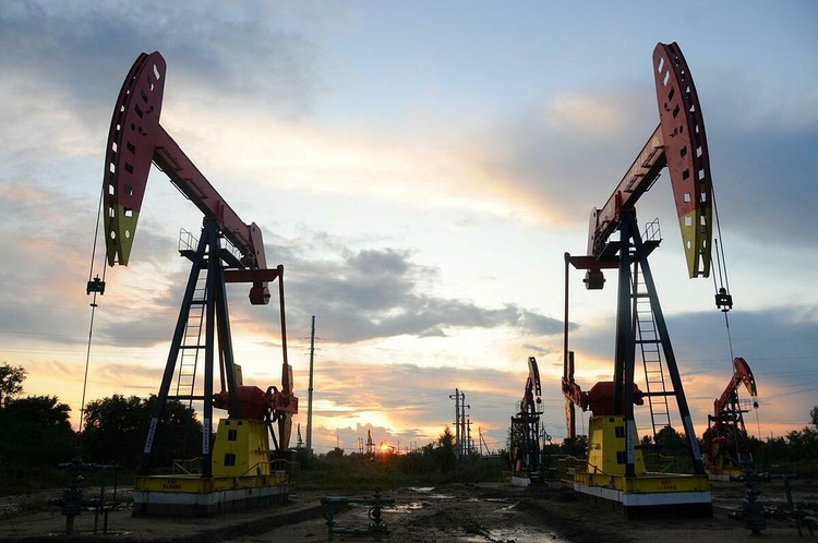 Một cơ sở khai thác dầu tại Hắc Long Giang (Trung Quốc). Ảnh:Reuters