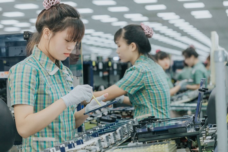 Samsung Việt Nam dự kiến giảm mục tiêu xuất khẩu xuống còn khoảng 45,5 tỷ USD trong năm 2020. Ảnh: Việt Hưng