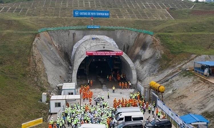 Đường hầm thuộc dự án đường sắt cao tốc Jakarta - Bandung ở Indonesia hồi tháng 5/2019. Ảnh:Xinhua