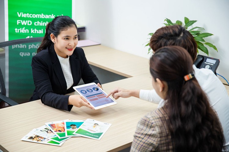 Vietcombank sẽ phân phối các sản phẩm bảo hiểm của FWD tại hơn 550 chi nhánh và phòng giao dịch của Vietcombank trên toàn quốc