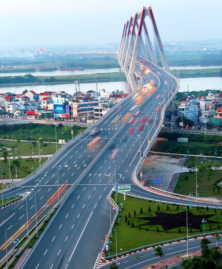 Cầu Nhật Tân có ý nghĩa quan trọng trong chiến lược phát triển kinh tế - xã hội của Thủ đô. Ảnh: Lê Tiên