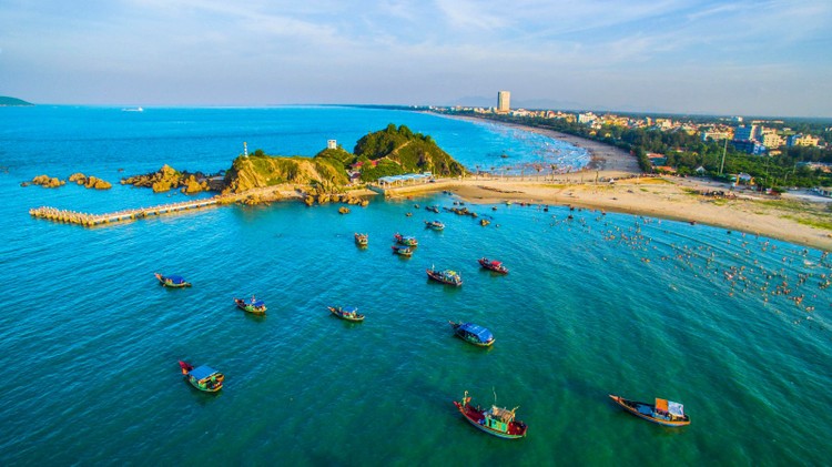 Quy hoạch tỉnh Nghệ An thời kỳ 2021 - 2030, tầm nhìn đến năm 2050 định hướng phát triển hành lang kinh tế ven biển là trọng tâm