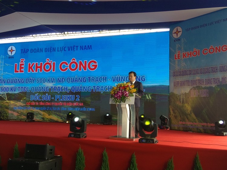 Phó Thủ tướng Chính phủ Trịnh Đình Dũng tham dự Lễ khởi công