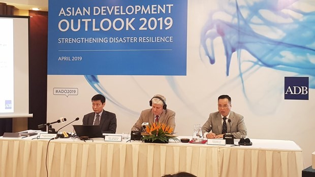 ADB dự báo tốc độ tăng trưởng Việt Nam năm 2019 là 6,8%