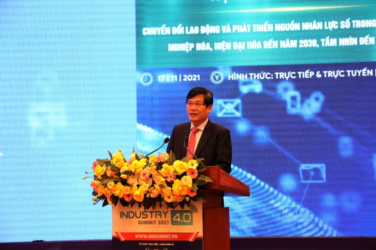 Ông Đỗ Ngọc An, Phó Trưởng Ban Kinh tế Trung ương phát biểu tại Hội thảo “Chuyển đổi lao động và phát triển nguồn nhân lực số trong tiến trình công nghiệp hóa, hiện đại hóa đến năm 2030, tầm nhìn đến năm 2045”