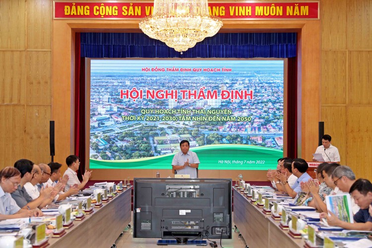 Bộ trưởng Bộ Kế hoạch và Đầu tư Nguyễn Chí Dũng chủ trì Hội nghị thẩm định Quy hoạch tỉnh Thái Nguyên thời kỳ 2021 - 2030, tầm nhìn 2050 (Ảnh: MPI)