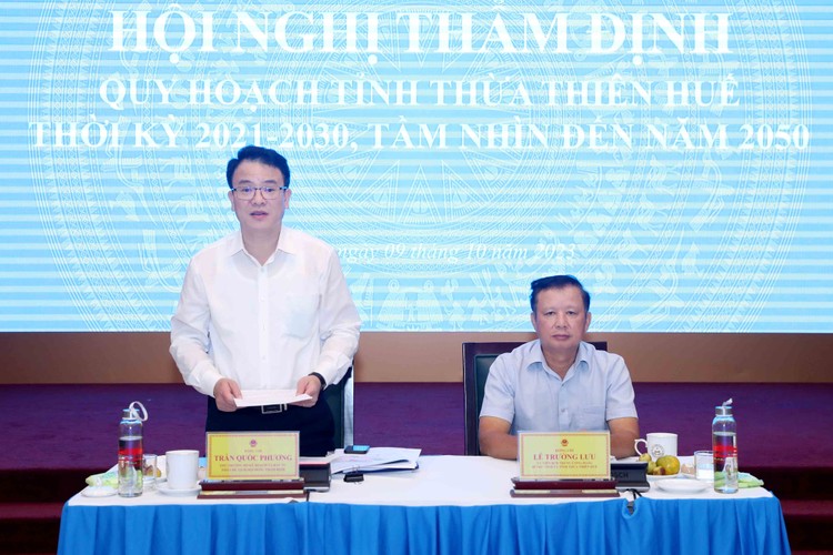 Thứ trưởng Trần Quốc Phương chủ trì Phiên họp thẩm định Quy hoạch tỉnh Thừa Thiên Huế thời kỳ 2021 - 2030, tầm nhìn đến năm 2050. Ảnh: Đức Trung