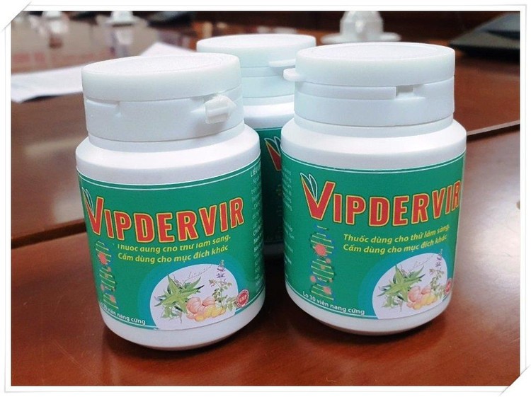 Việt Nam bào chế thuốc điều trị Covid-19 từ thảo dược 