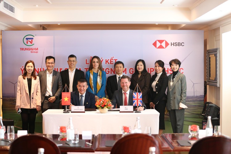HSBC Việt Nam và Trungnam Group hợp tác phát triển năng lượng tái tạo tại Việt Nam