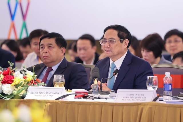 Đây là năm thứ 25 Diễn VBF được hình thành cho đến nay. Chủ đề của Diễn đàn năm nay là “Cộng đồng DN đồng hành cùng Chính phủ Việt Nam trong thúc đẩy tăng trưởng xanh”. Diễn đàn được tổ chức thành 2 phiên, gồm: phiên kỹ thuật và phiên cấp cao.