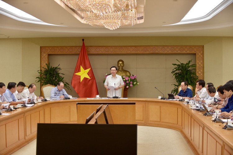 Phó Thủ tướng Chính phủ Vương Đình Huệ đã chủ trì cuộc họp sáng ngày 15/7/2019
Ảnh Thành Chung