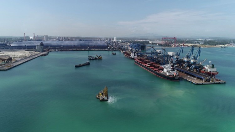 Bến cảng tổng hợp - container Hòa Phát Dung Quất