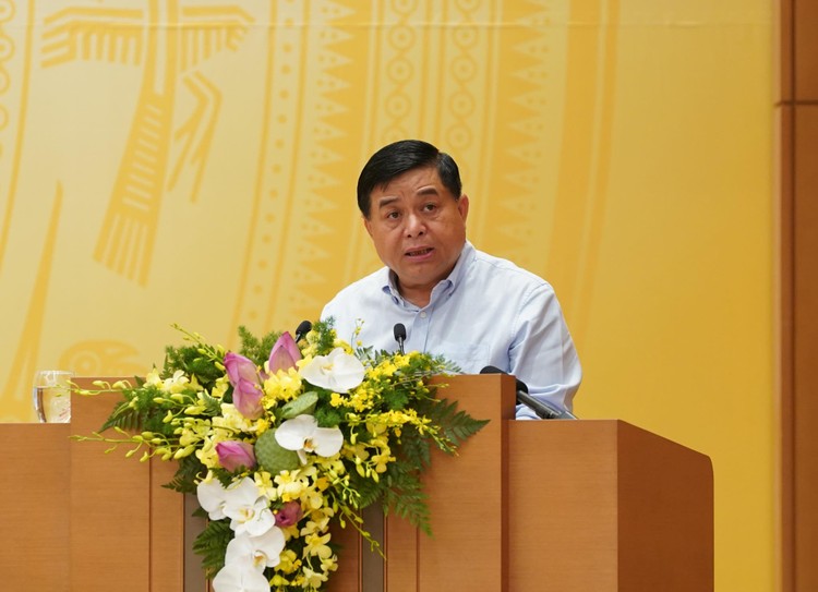 Bộ trưởng Nguyễn Chí Dũng phát biểu tại hội nghị Chính phủ với địa phương. Ảnh VGP