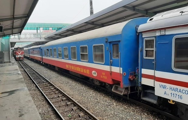 Đoàn tàu tại ga Hà Nội của Tổng công ty Đường sắt Việt Nam Ảnh: Vietnam+