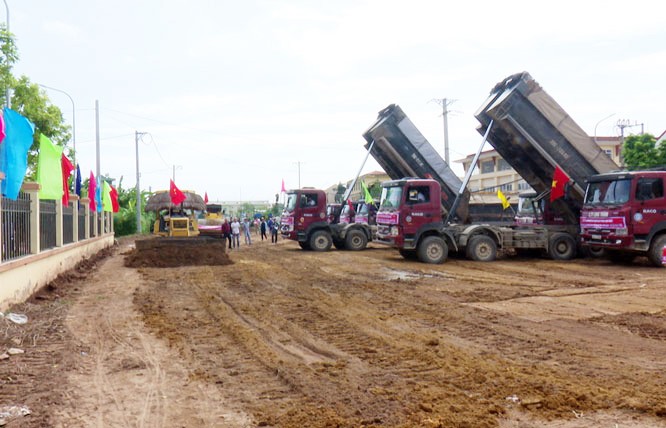 Đơn vị thi công triển khai xây dựng tuyến đường Lại Yên - Vân Canh (huyện Hoài Đức)