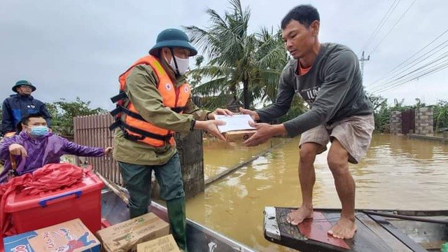 Hoạt động cứu trợ người dân ở Quảng Bình 