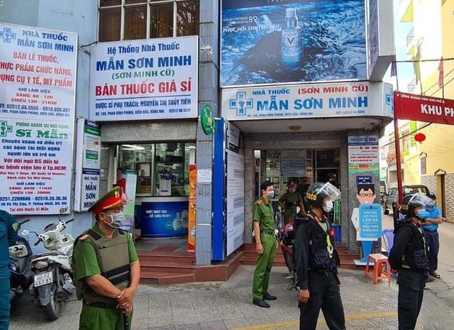Hàng trăm công an bất ngờ kiểm tra 3 nhà thuốc tây lớn nhất TP. Biên Hòa