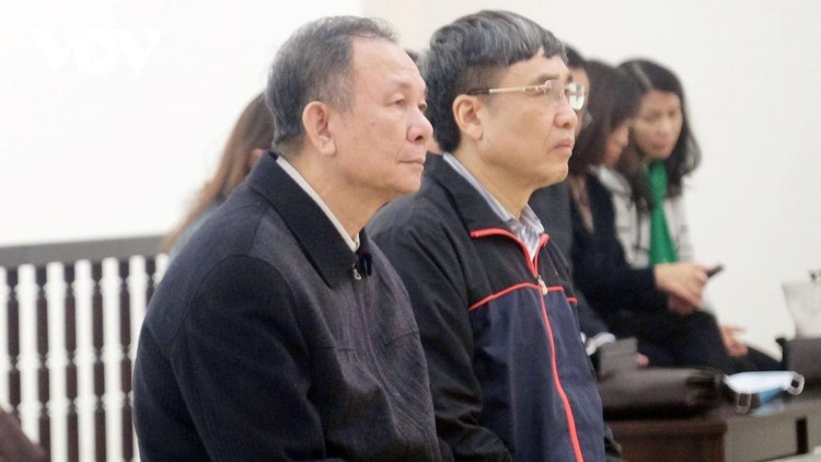 Hai bị cáo Lê Bạch Hồng và Nguyễn Huy Ban tại phiên tòa phúc thẩm hồi tháng 2/2020