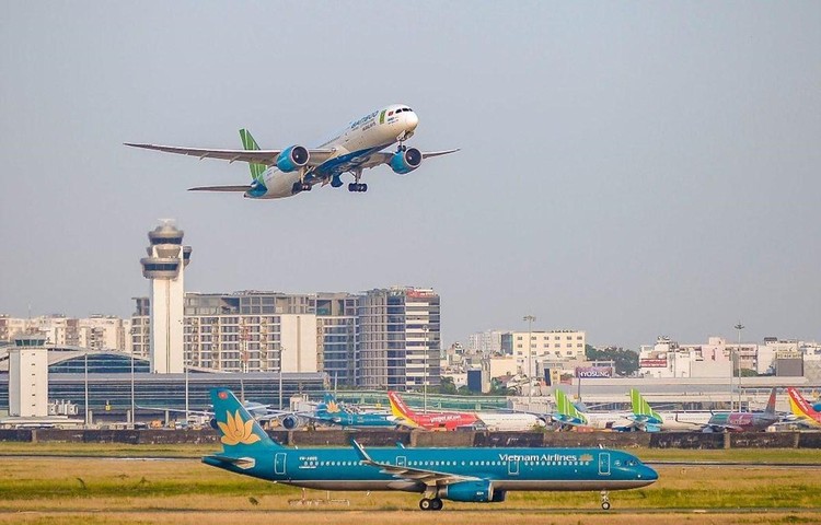 Nếu tình hình dịch bệnh tại các địa phương được kiểm soát tốt, các hãng hàng không sẽ dễ khôi phục mạng đường bay nội địa bình thường. Ảnh: CTV/Vietnam+