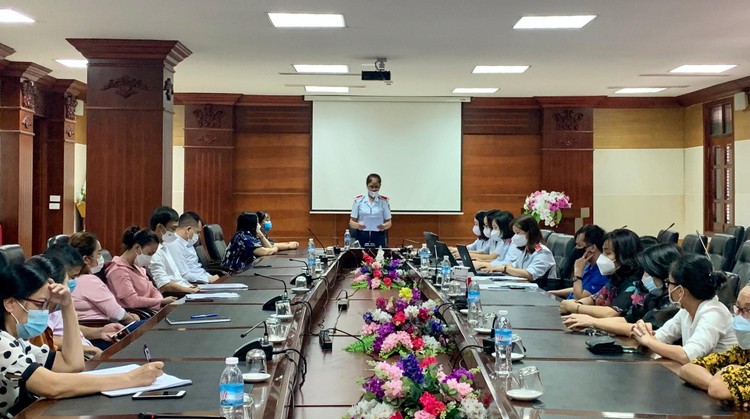 Đoàn Thanh tra chuyên ngành BHXH tỉnh Quảng Ninh công bố Quyết định thanh tra các Doanh nghiệp trên địa bàn tỉnh. Nguồn ảnh: BHXH tỉnh Quảng Ninh