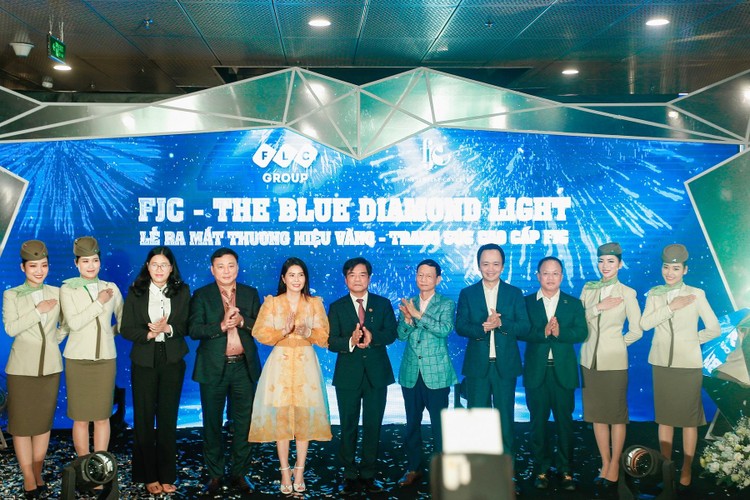 Lễ ra mắt thương hiệu Vàng - Trang sức cao cấp FJC và khai trương showroom đầu tiên tại Tầng 1, Trung tâm thương mại Bamboo Airways Tower, 265 Cầu Giấy, Hà Nội diễn ra ngày 26/1/2022