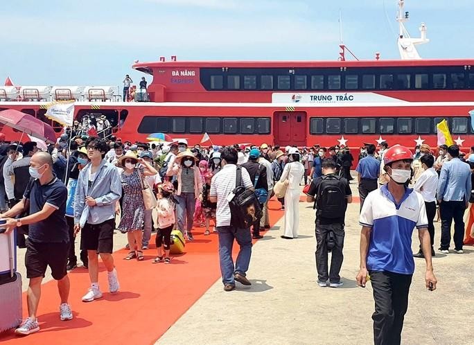 Hơn 2.000 du khách bất ngờ hủy vé đi Lý Sơn. Ảnh minh họa