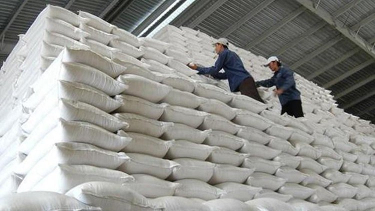 Hỗ trợ gạo từ nguồn dự trữ quốc gia cho nhân dân tỉnh Bình Định và tỉnh Phú Yên.