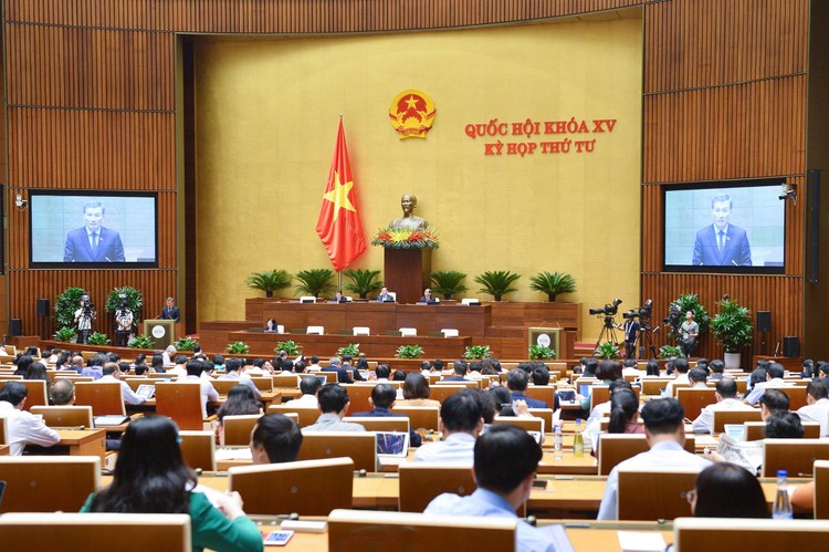 Ngày 10/11, Quốc hội biểu quyết Nghị quyết về Kế hoạch phát triển kinh tế - xã hội (KT-XH) năm 2023