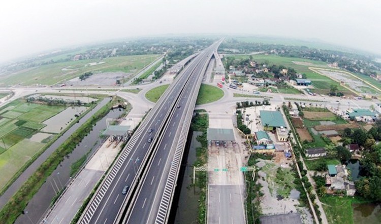 Tuyến đường cao tốc Cầu Giẽ - Ninh Bình nhìn từ trên cao